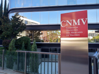 La CNMV da un toque a las entidades por la poca información de sostenibilidad que piden a sus clientes