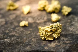 El oro no refugia: cae casi un 4% hasta los 4.000 dólares en plena huida de la bolsa tecnológica