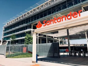 Santander reparte 1.836 millones en dividendos entre sus accionistas