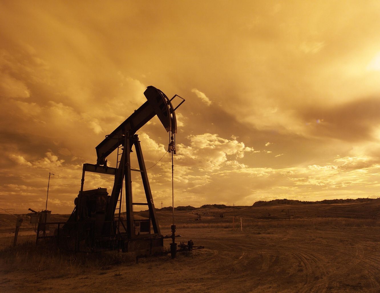 La OPEP+ acuerda extender los recortes de producción de petróleo hasta marzo