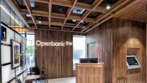 Openbank sube al 3,25% TAE su cuenta y deja atrás a Trade Republic