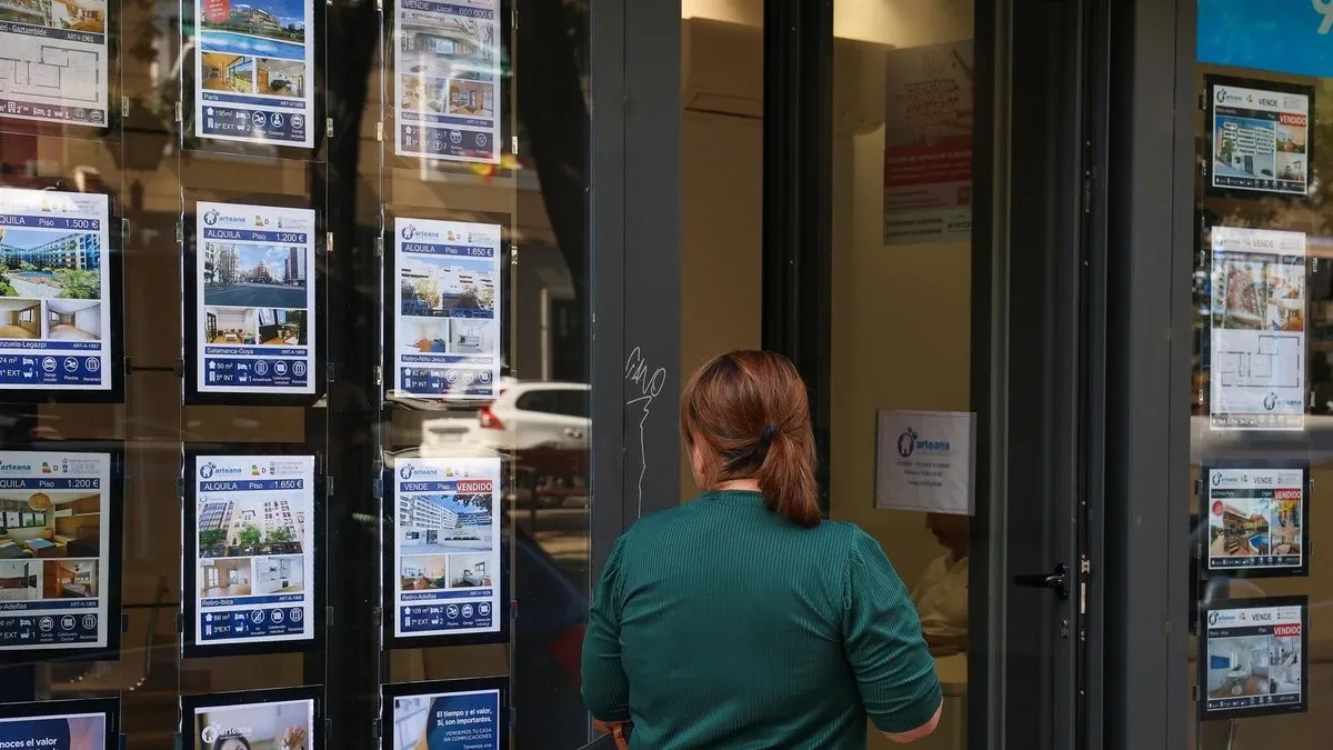 La compraventa de viviendas rompe con cinco meses de caídas y firma su mejor junio en 19 años