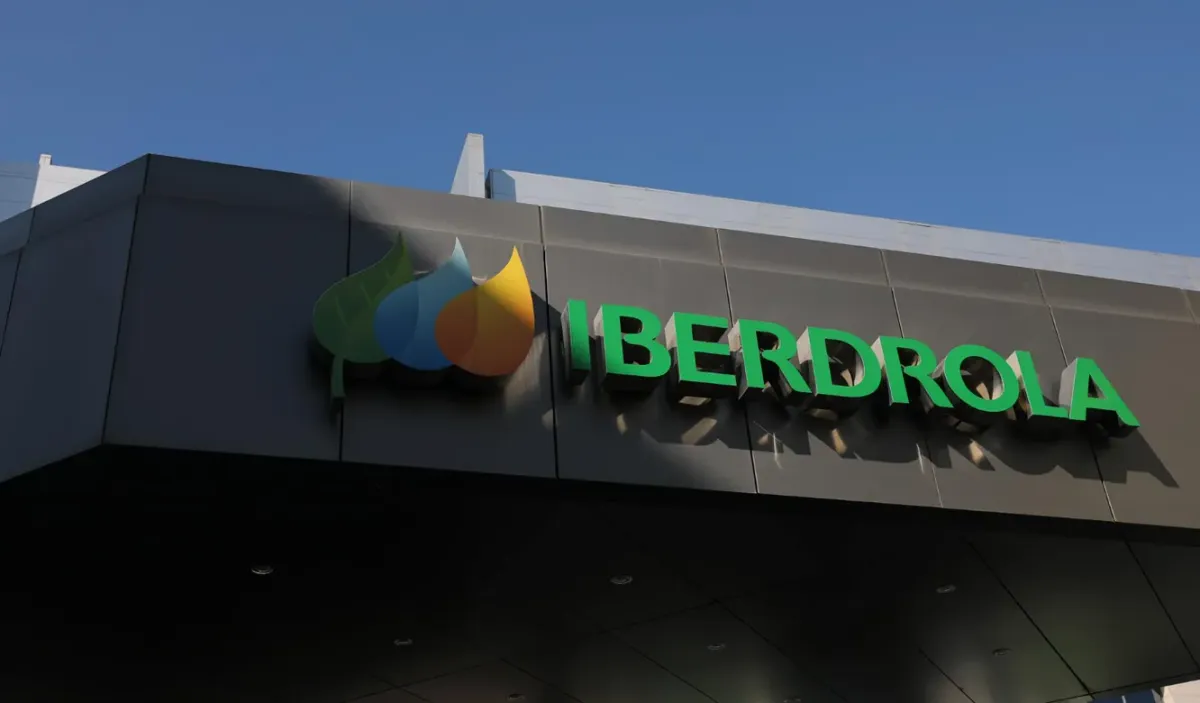 El Ibex 35 cierra julio con el dividendo de Iberdrola: 0,427 euros brutos por acción