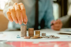 La tendencia a la baja de los precios del petróleo podría estar enmascarando riesgos de inflación persistente
