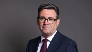 Reino Unido tiene nuevo primer ministro: así ven las gestoras la llegada de Andy Burnham a Downing Street