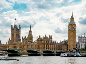 Dimisión de Keir Starmer: los fondos de Reino Unido que mejor resisten a la crisis política desde el Bréxit