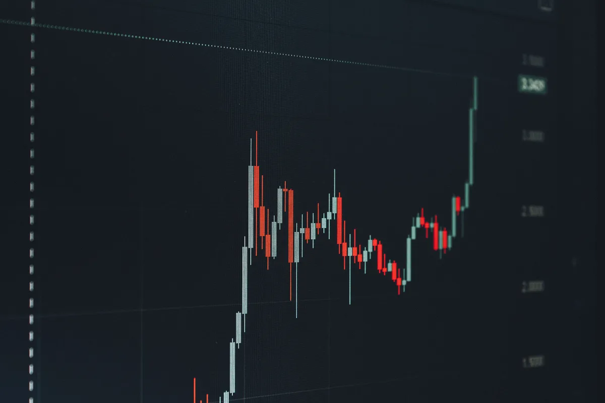Podcast la voz del mercado - El mercado gana impulso pese a la presión de la inflación