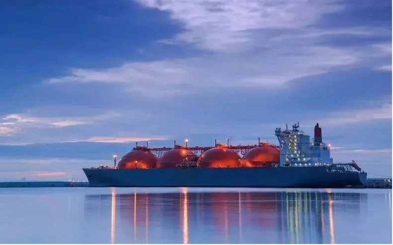 Por qué el estrecho de Ormuz abre nuevas oportunidades para el sector energético